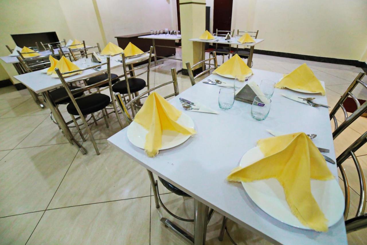 Oyo 16708 Sada Shiv Guest House Varanasi Eksteriør bilde