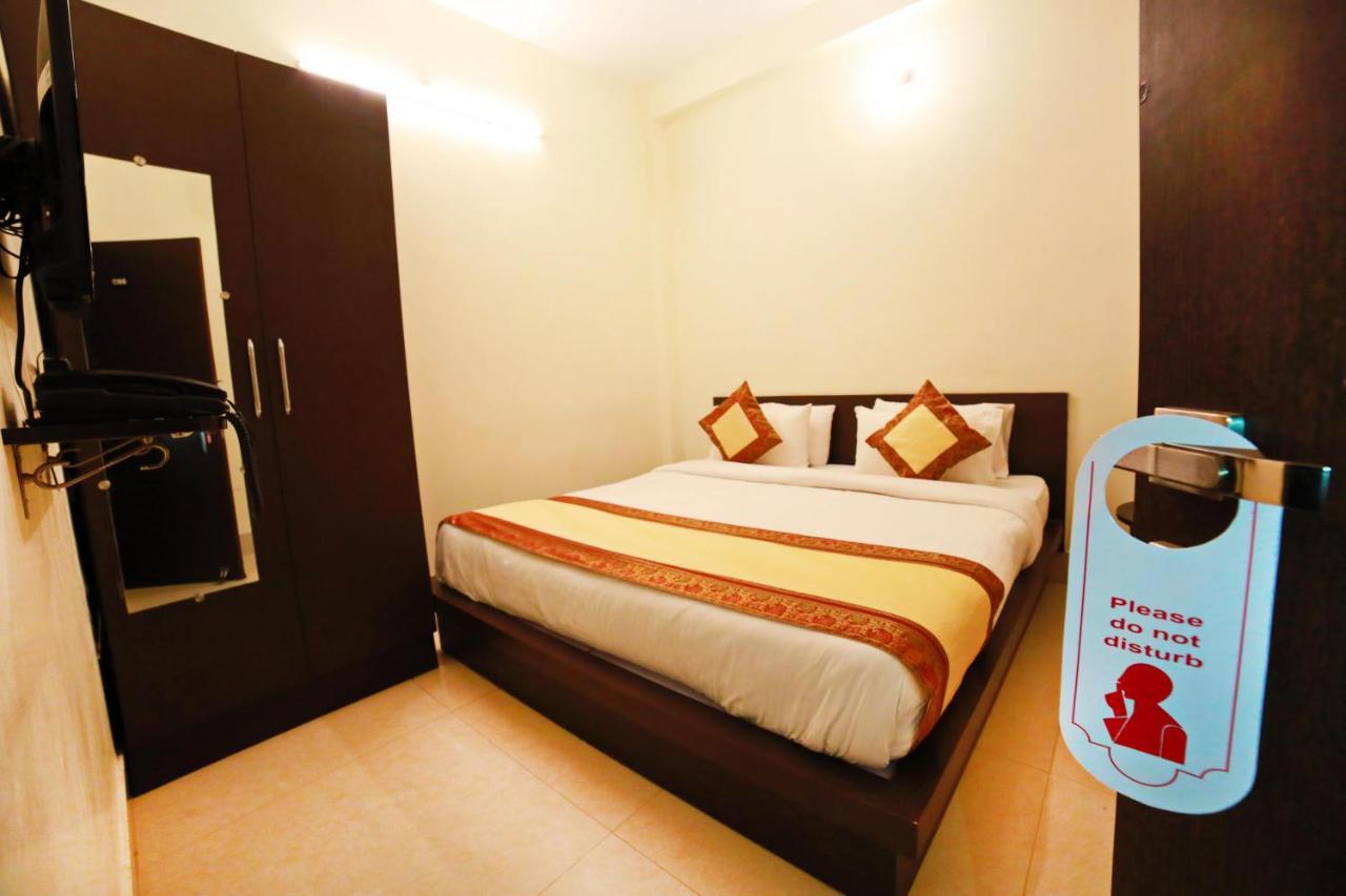 Oyo 16708 Sada Shiv Guest House Varanasi Eksteriør bilde