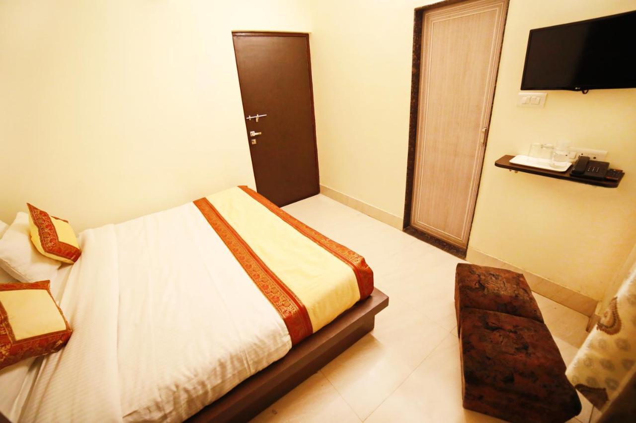 Oyo 16708 Sada Shiv Guest House Varanasi Eksteriør bilde