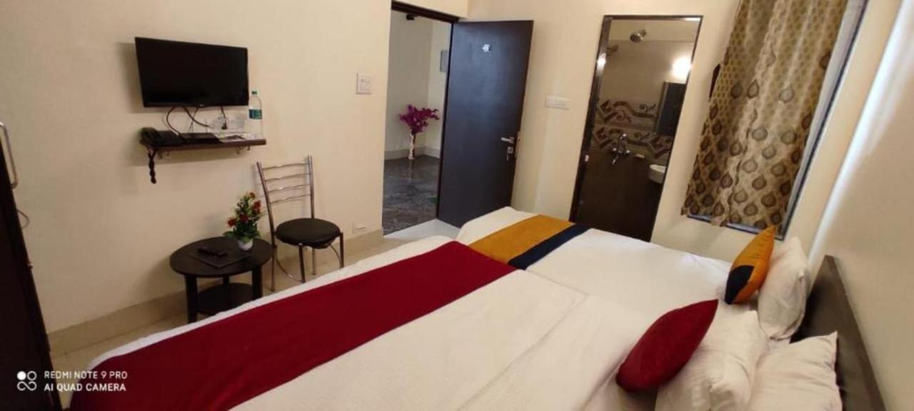 Oyo 16708 Sada Shiv Guest House Varanasi Eksteriør bilde