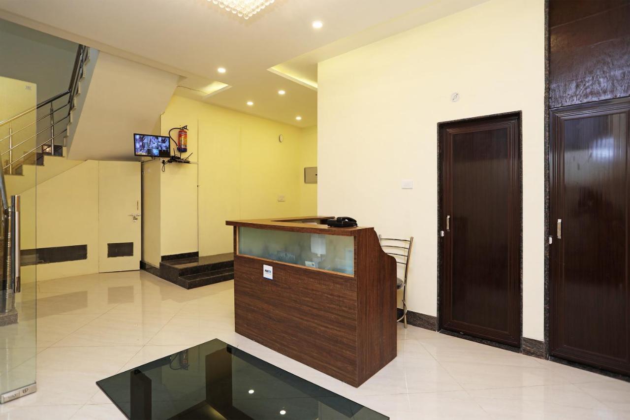 Oyo 16708 Sada Shiv Guest House Varanasi Eksteriør bilde
